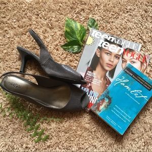 East 5th | Grey Pumps - Low Heel